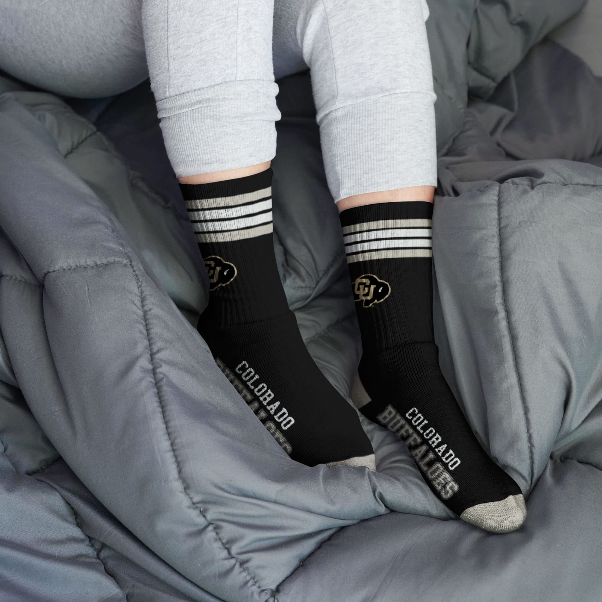 For Bare Feet NCAA Colorado Buffaloes 4 Stripe Deuce Crew Sock Team Color LARGE - Image 2